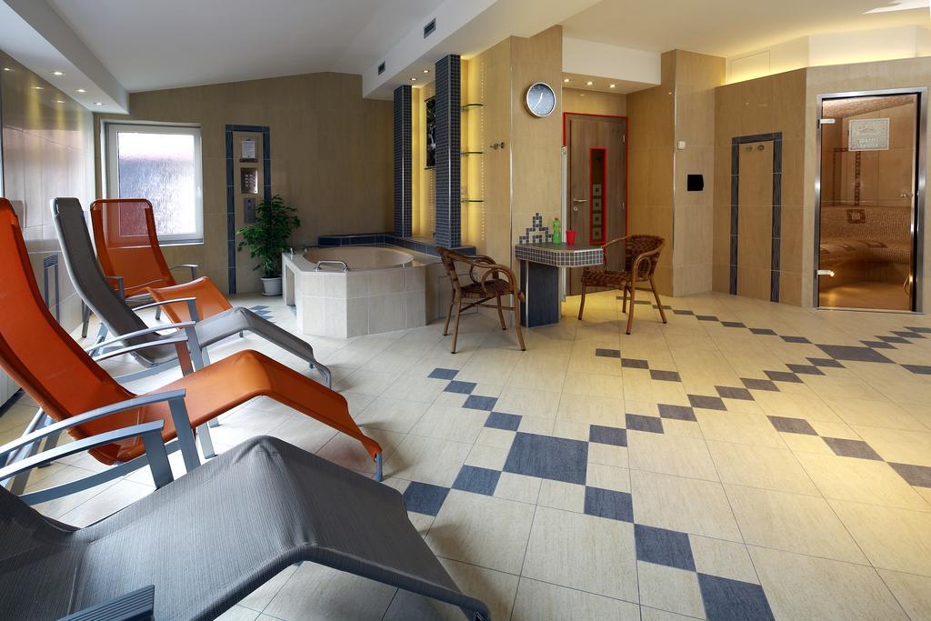Wellness Penzion Pod Rozhlednou Kostelec nad Orlicí Exteriör bild