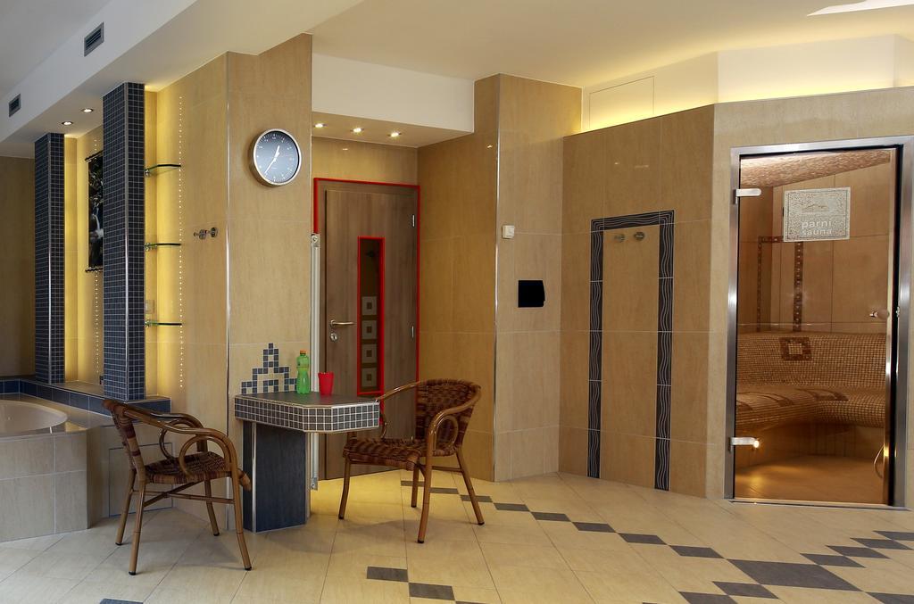 Wellness Penzion Pod Rozhlednou Kostelec nad Orlicí Exteriör bild